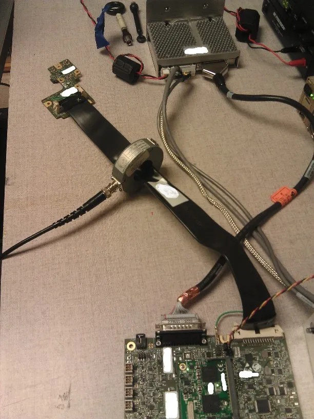 9-casestudies-EMIAgencyMedical-circuit-board-measuring-common-mode-noise-current-on-ribbon-cable-shield